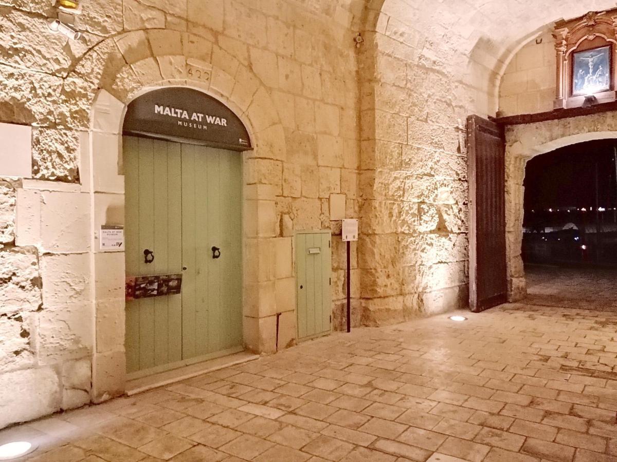 Vittoriosa' Seafront 2 Bed Highly Furnished Apartment Exterior photo